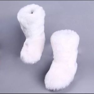 Fur boots
